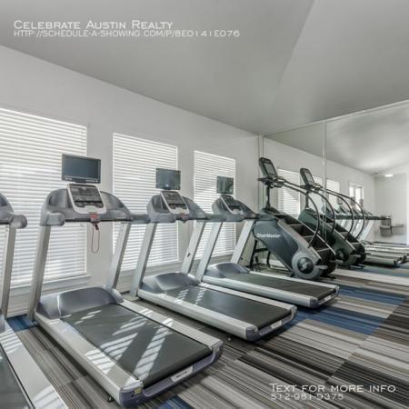 Building Photo - Century at Travesia