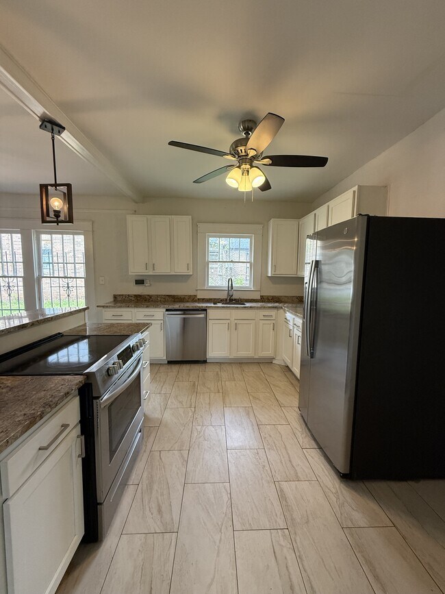 Building Photo - 1225 15th Way SW