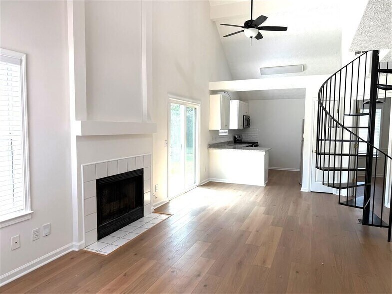 Building Photo - 2802 Pine Valley Way NW