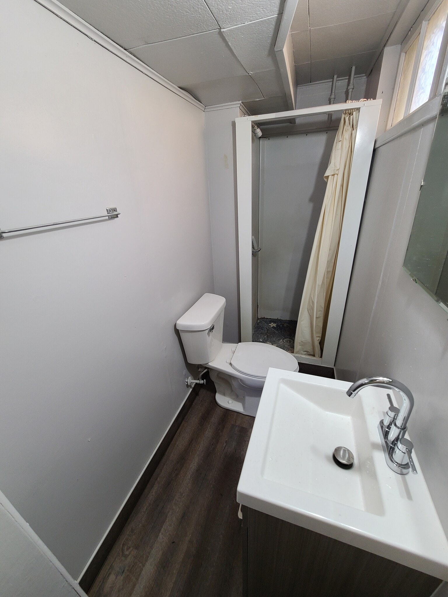 Building Photo - 1915 Seymour Ave