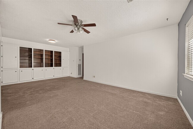 Building Photo - 12619 Chriswood Dr