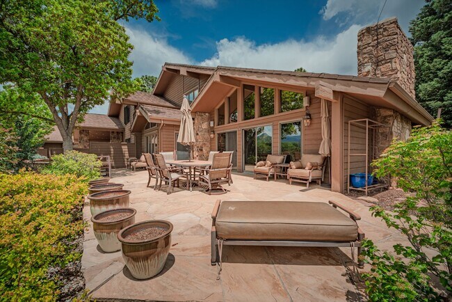 Building Photo - 3570 Camels Rdg
