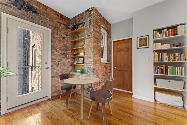 Building Photo - 84 W Concord St