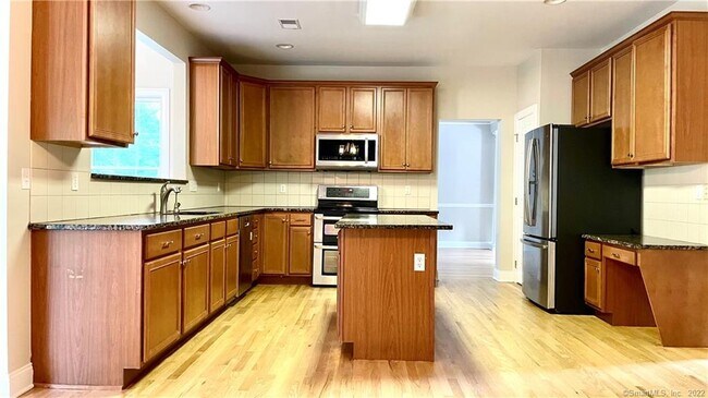 Building Photo - 34 Auburn Knoll