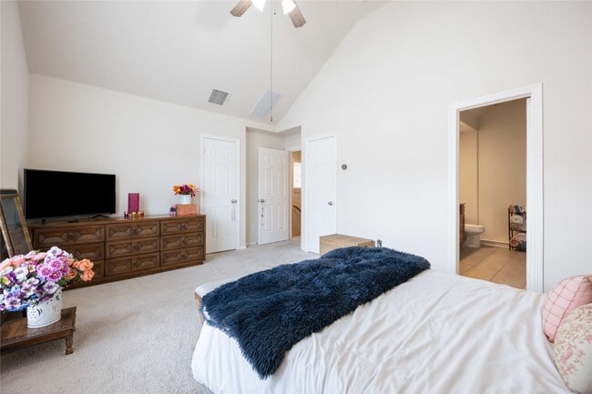 Building Photo - 3214 Clearview Cir
