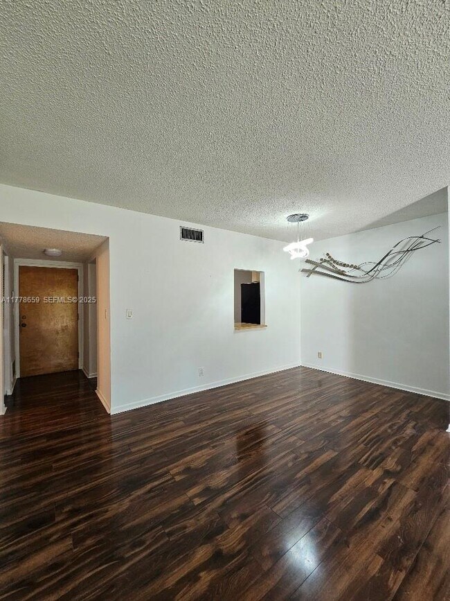 Building Photo - 1301 NE 7th St