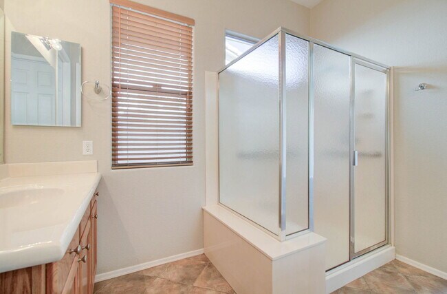 Building Photo - 4120 E Donato Dr