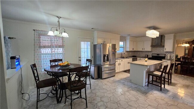 Building Photo - 4038 Ash Tree St SW