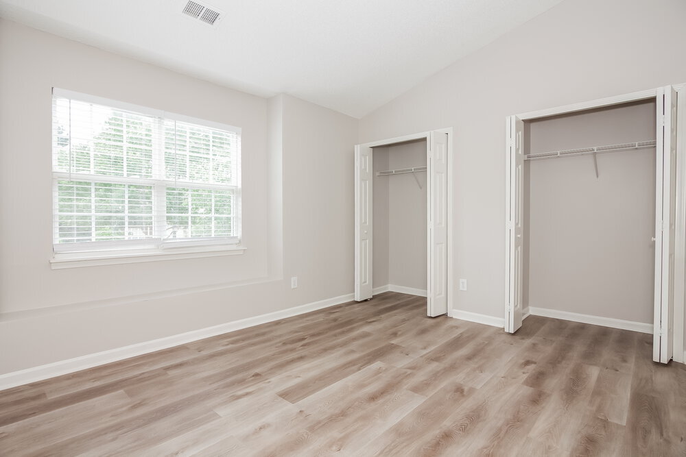 Building Photo - 10552 English Setter Way