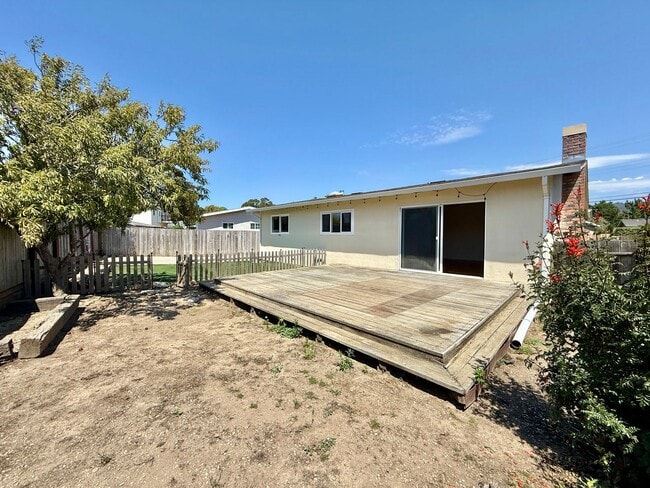 Building Photo - Spacious Ranch-Style Home with Bonus Room ...