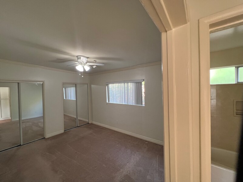 Building Photo - 1523 Scott Rd