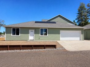 Building Photo - 5579-5581 Linrich Ln