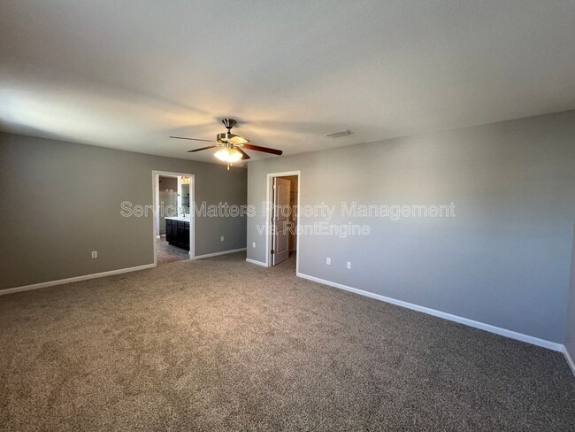 Building Photo - 5881 Old Plantation Court