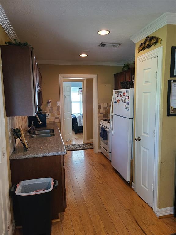 Building Photo - 6742 Feldspar St