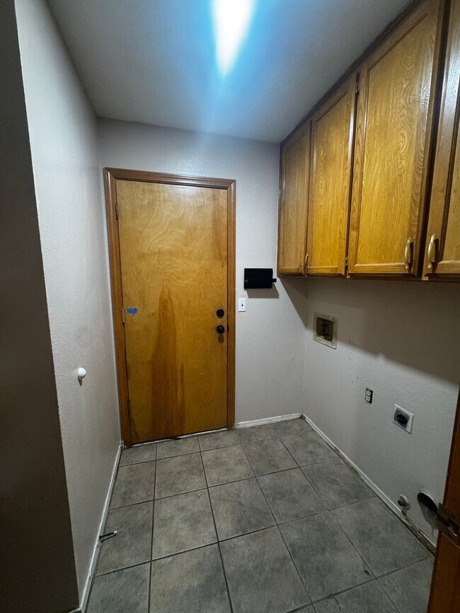 Building Photo - Charming 3bedroom, 2bath home in Estaodao