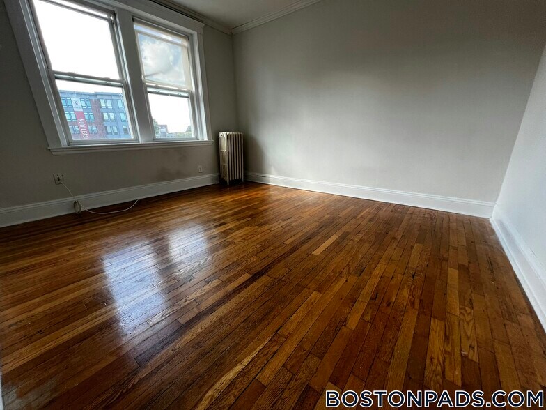 Building Photo - 1450 Commonwealth Ave