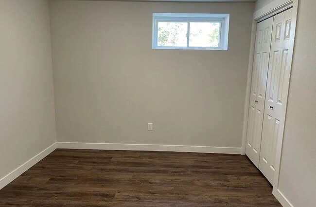 Building Photo - Spacious 4 bd 2.5 ba Beacon Hill Home with Private Yard