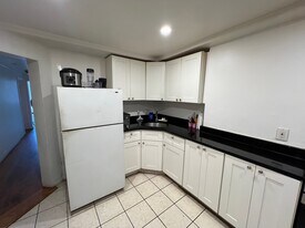 Building Photo - 848 Huntington Ave