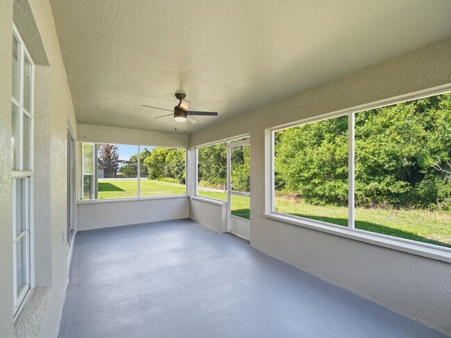 Building Photo - 2368 Sweetwater Blvd