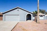 Building Photo - 8232 W Larkspur Dr