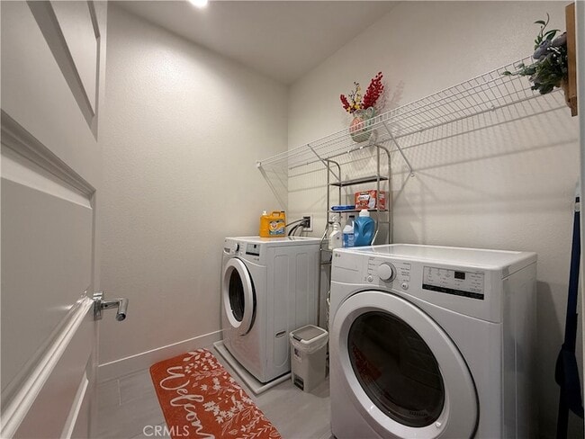 Building Photo - 4096 E Peony Paseo