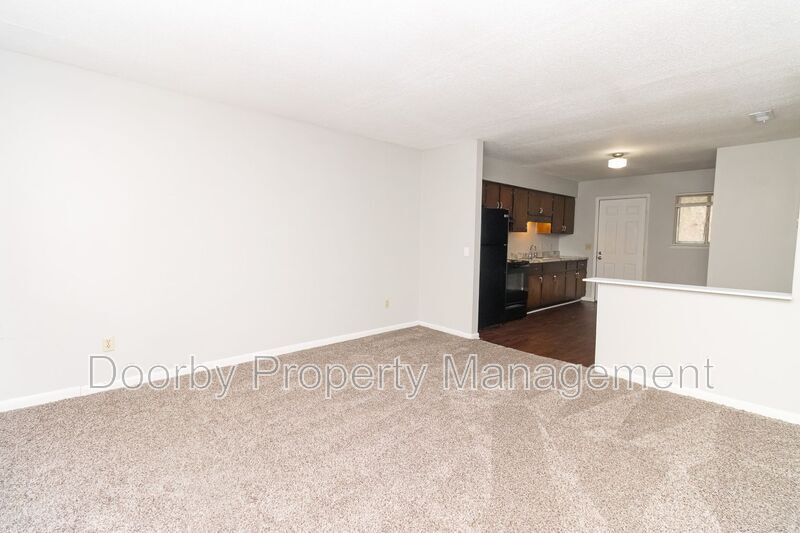 Building Photo - 6436 Basswood Ln