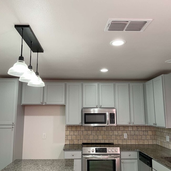 Building Photo - 15209 Cruiser St