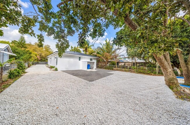 Building Photo - 250 NW 98th St