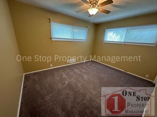 Building Photo - Adorable 3 Bedroom Home in Kansas City!!