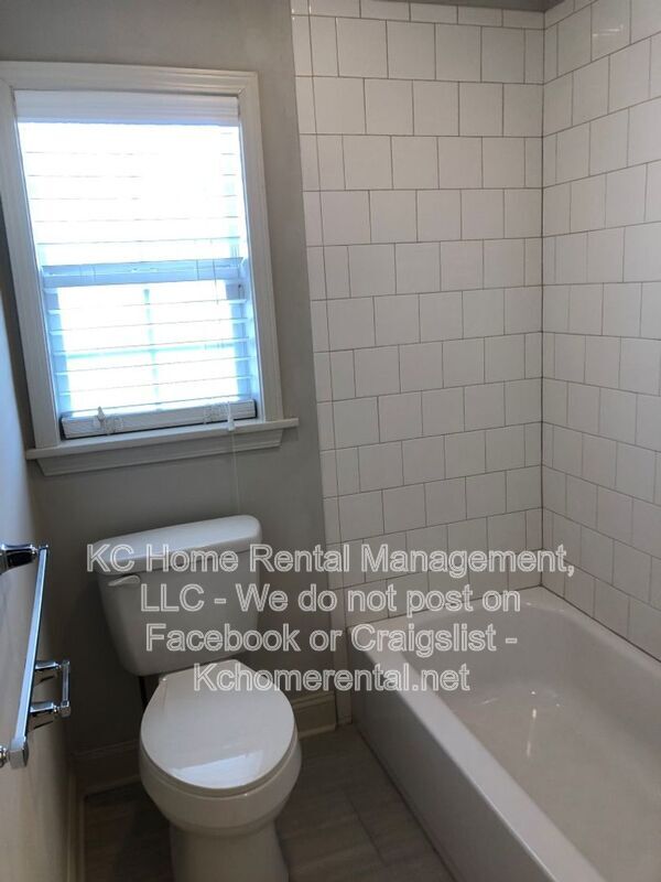 Building Photo - 8234 Main St