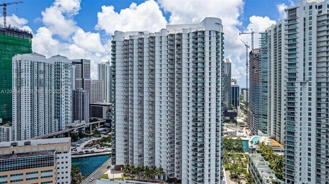 Building Photo - 350 S Miami Ave