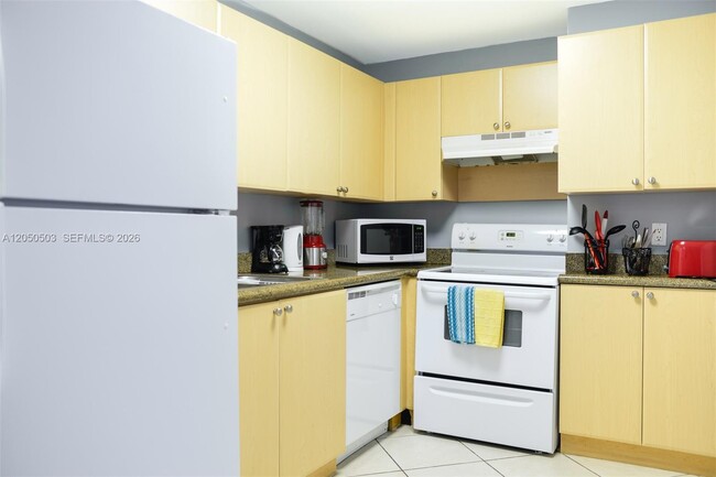 Building Photo - 2280 SW 32nd Ave