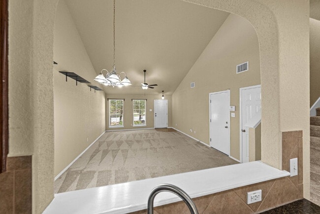 Building Photo - 1 Month Free Rent with an 18 Month Lease!!!