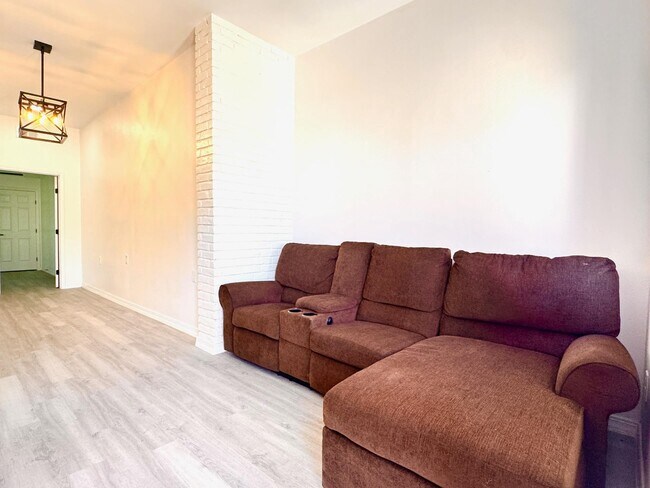 Building Photo - 1515 Madison St