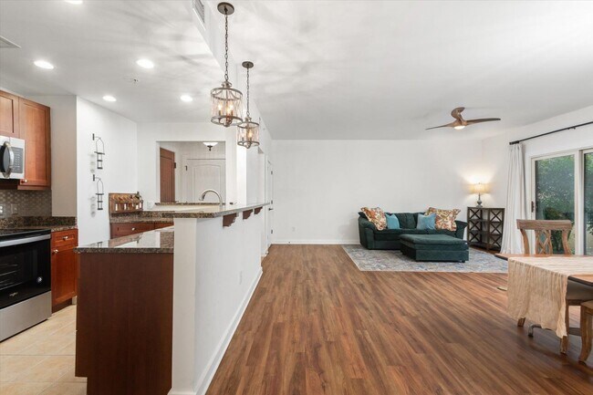 Building Photo - 955 Registry Blvd