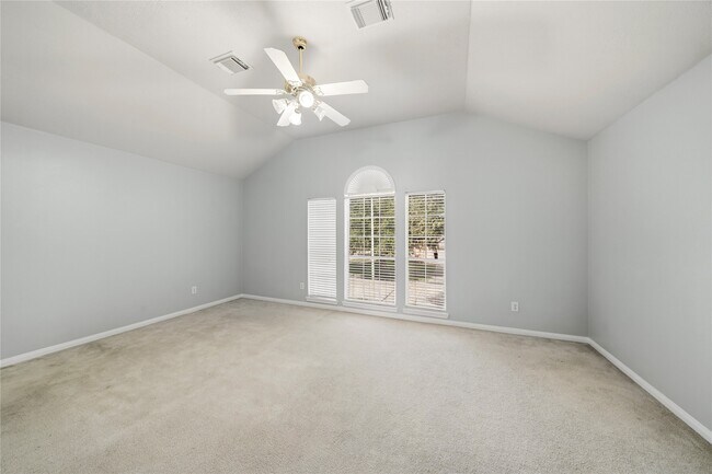 Building Photo - 7027 Waveland Dr