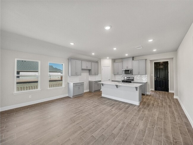 Building Photo - 401 Tartane Dr