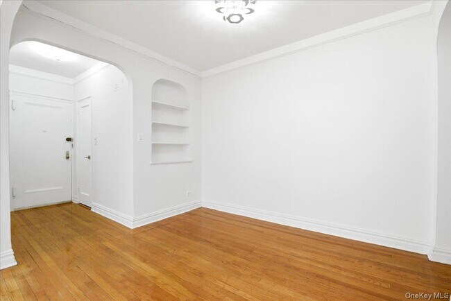 Building Photo - 114-20 Queens Blvd