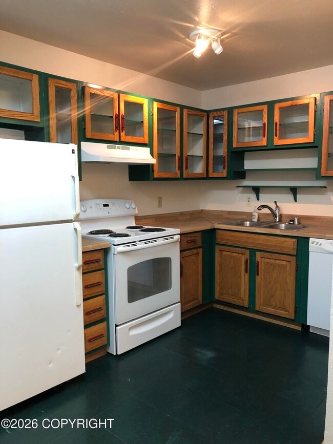 Building Photo - 1100 Ermine St