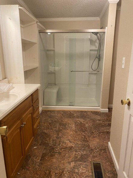 Building Photo - 34506 White Oak Dr