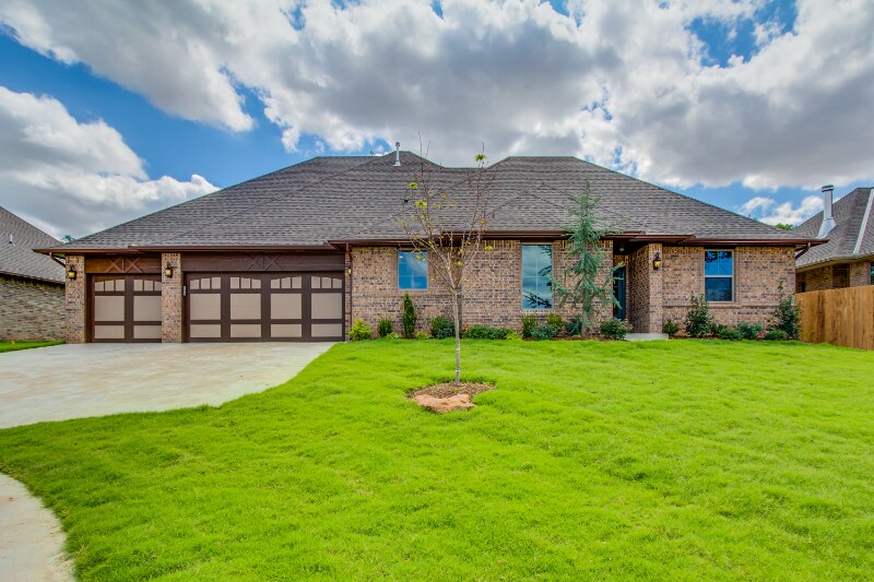 Building Photo - 2701 Hermoso Cir