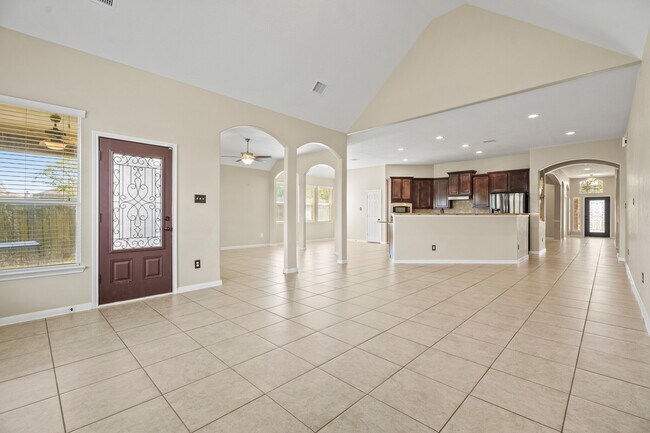 Building Photo - 4713 La Escalona Dr