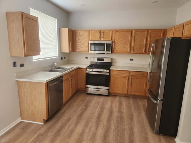 Building Photo - 31642 TallGrass Ct