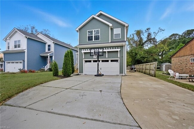 Building Photo - 1859 Parkview Ave