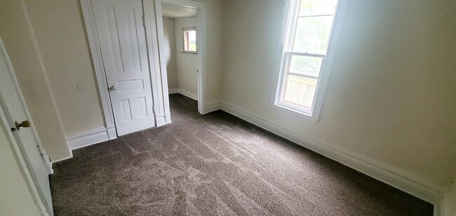 Building Photo - 1802 Madison Ave SE