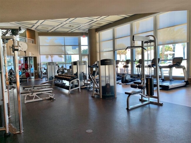 Building Photo - 3101 S Ocean Dr