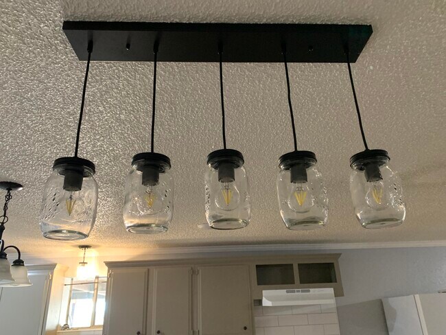 Building Photo - 710 12th St