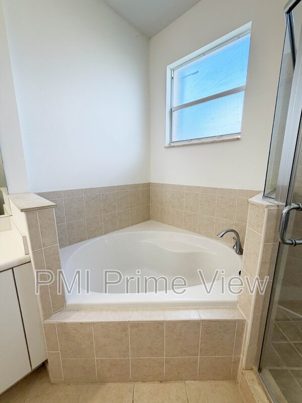 Building Photo - 12997 SW 135th St