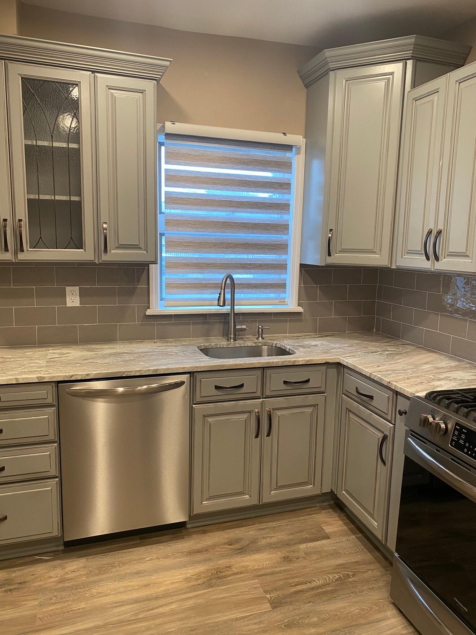 Building Photo - 410 Franklin Ave