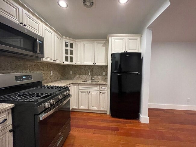 Building Photo - 53-62 61st St